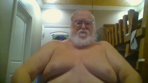 Snapshot of kittywaper chatting on December 6, 3:41 am kittywaper online show from December 6, 3:41 am