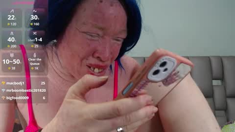 kittywhiteass online show from October 16, 4:35 am