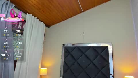 Snapshot of kittyy_babee chatting on October 21, 11:44 am kitty online show from October 21, 11:44 am