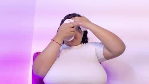 Kitty Hill online show from January 15, 4:28 am