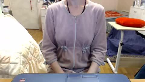 KiuminBerry online show from November 8, 11:32 am