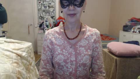 KiuminBerry online show from July 7, 3:27 pm