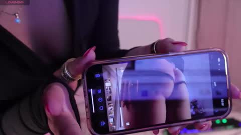  Tiffanii  online show from March 17, 3:22 am