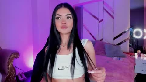 Snapshot of kiwi_lov23 chatting on October 28, 12:09 pm Kiwi online show from October 28, 12:09 pm