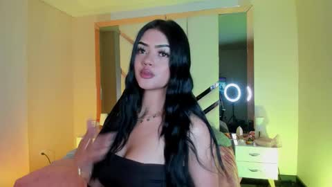 Snapshot of kiwi_lov23 chatting on November 3, 3:35 pm Kiwi online show from November 3, 3:35 pm