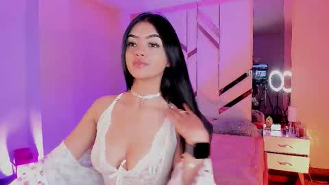 Snapshot of kiwi_lov23 chatting on November 25, 12:16 pm Kiwi online show from November 25, 12:16 pm