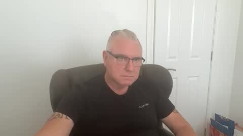 kiwicum169555 online show from May 7, 2:06 am