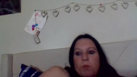 queenHo3 online show from April 21, 4:45 pm