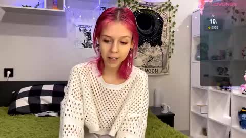 Luna online show from February 25, 7:45 pm