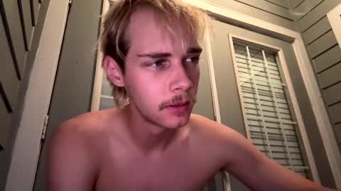 Snapshot of kkyle57 chatting on October 26, 12:00 pm kkyle57 online show from October 26, 12:00 pm