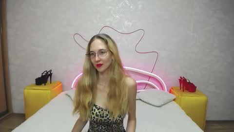 Klary online show from September 19, 4:14 am