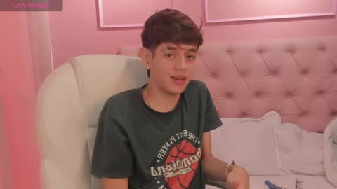 Snapshot of klaus_sunrise_xx chatting on December 12, 3:59 pm KLAUS online show from December 12, 3:59 pm