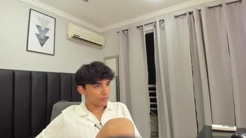 Snapshot of klaus_sunrise_xx chatting on January 18, 5:20 am KLAUS online show from January 18, 5:20 am