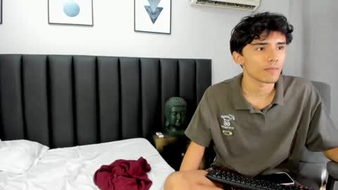 Snapshot of klaus_sunrise_xx chatting on January 29, 9:55 am KLAUS online show from January 29, 9:55 am