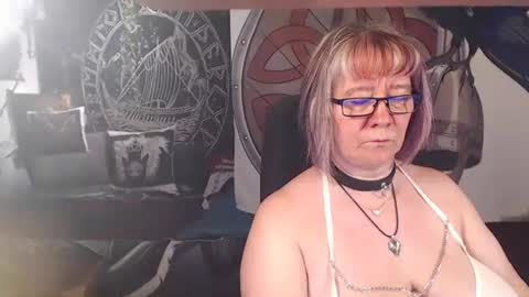 Michelle online show from June 2, 6:10 pm