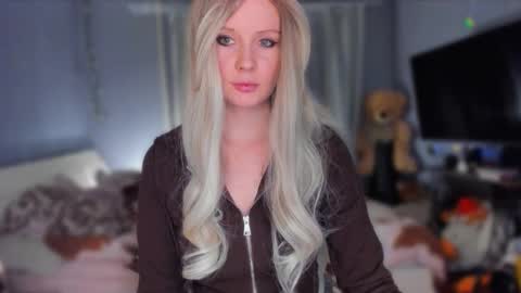 Klementinafanslyklementina6661 online show from February 15, 8:38 pm