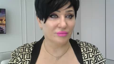 kleo901854860422 online show from May 14, 12:12 pm