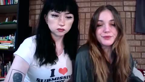 Snapshot of kleokills chatting on December 24, 8:11 am kleokills online show from December 24, 8:11 am