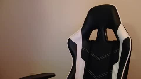 Snapshot of kleokills chatting on January 17, 1:15 am kleokills online show from January 17, 1:15 am