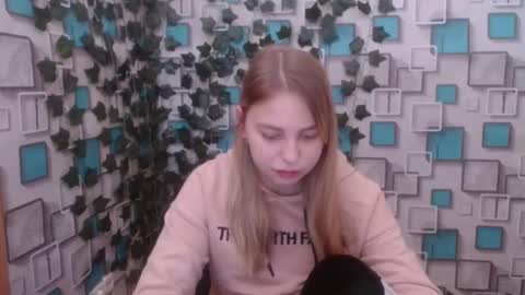 klerkarina online show from December 2, 5:59 am