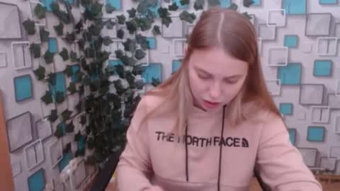 klerkarina online show from December 2, 9:13 am
