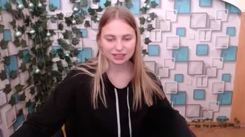 klerkarina online show from December 8, 9:35 am
