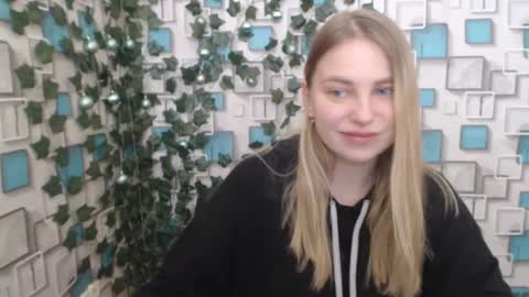 klerkarina online show from January 4, 9:10 am