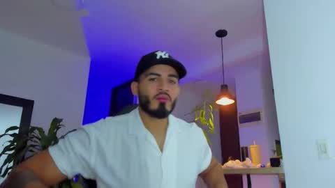 Snapshot of klinsmannwalton chatting on October 29, 11:23 am klinsmannwalton online show from October 29, 11:23 am