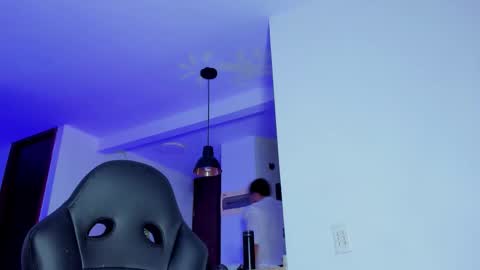 Snapshot of klinsmannwalton chatting on November 6, 11:33 am klinsmannwalton online show from November 6, 11:33 am