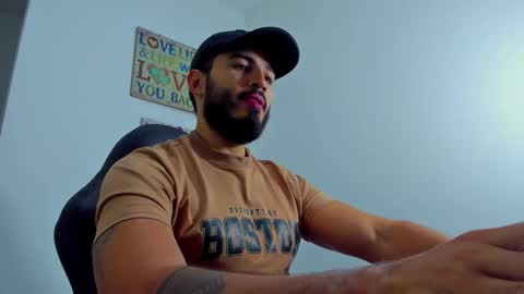 Snapshot of klinsmannwalton chatting on November 20, 11:32 am klinsmannwalton online show from November 20, 11:32 am