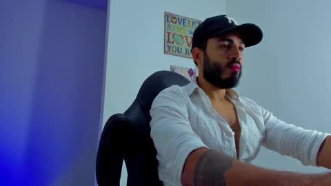 Snapshot of klinsmannwalton chatting on November 26, 10:38 am klinsmannwalton online show from November 26, 10:38 am