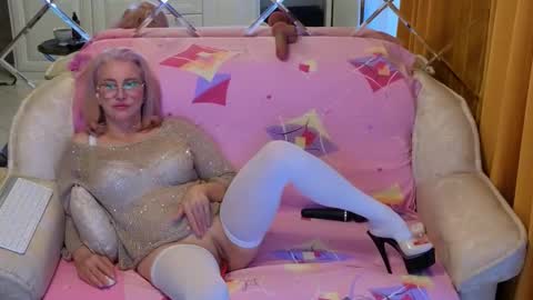 ALYONA online show from November 5, 2:00 am