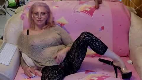 ALYONA online show from November 11, 2:00 am