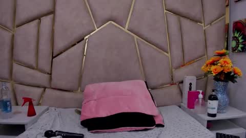 kloe online show from February 2, 5:50 am