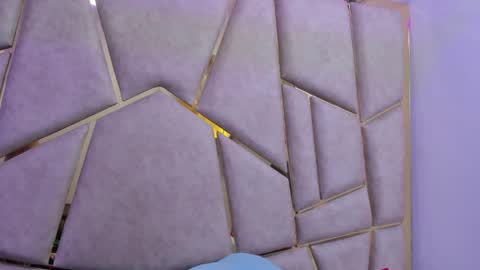 kloe online show from April 13, 5:57 am