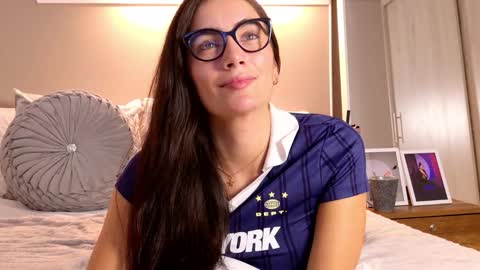 Kloe Coper online show from February 14, 5:15 am