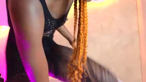 Snapshot of kloee_12 chatting on July 15, 7:41 pm K L O E online show from July 15, 7:41 pm