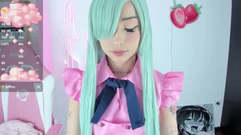 Snapshot of kloeking_ chatting on January 16, 12:14 am kloe online show from January 16, 12:14 am