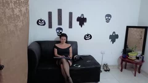 Kloe  online show from October 23, 10:25 am