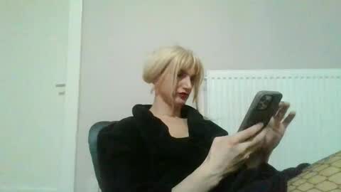 Snapshot of klogo_555 chatting on February 11, 5:51 pm Palo313 online show from February 11, 5:51 pm