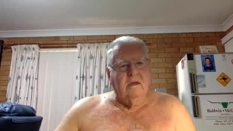 Aussiedude online show from March 12, 11:00 pm