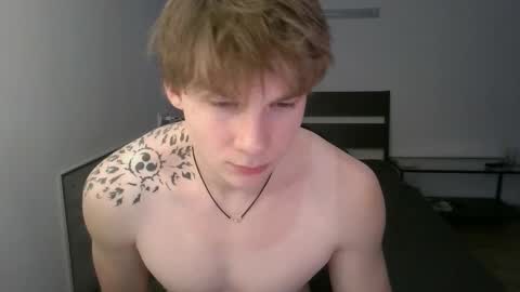 Adam online show from November 22, 4:28 pm