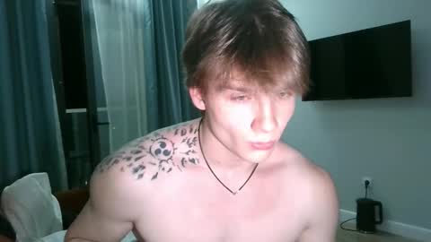 Snapshot of knotsiemens chatting on February 3, 1:37 am Adam online show from February 3, 1:37 am