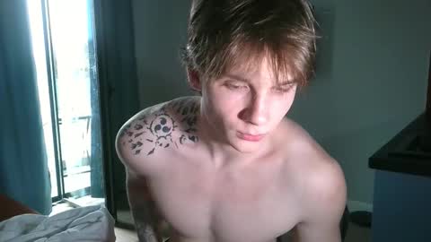 Snapshot of knotsiemens chatting on February 18, 12:23 pm Adam online show from February 18, 12:23 pm