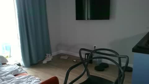 Snapshot of knotsiemens chatting on February 19, 12:01 pm Adam online show from February 19, 12:01 pm