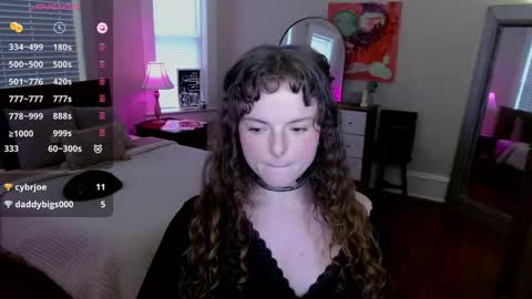 knowlita  online show from February 6, 9:29 pm