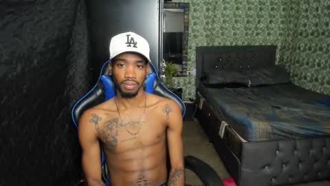 kofi online show from December 4, 11:02 pm