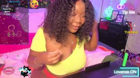 kokocherry00 online show from December 2, 10:53 am