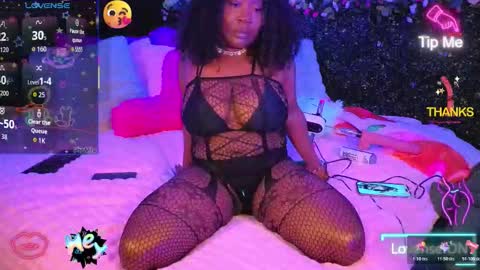 kokocherry00 online show from December 5, 1:25 am