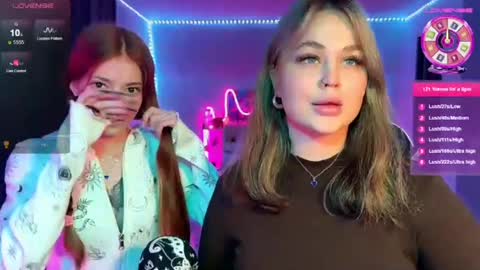 Mia online show from November 12, 6:52 pm